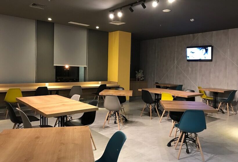 هتل Ibis Budget Surabaya Diponegoro