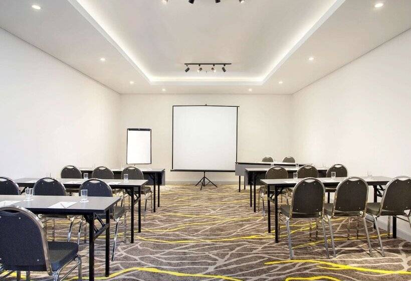 هتل Ibis Budget Surabaya Diponegoro