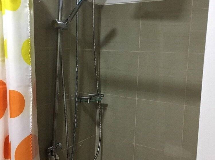 Usp Suites At Shore Residences