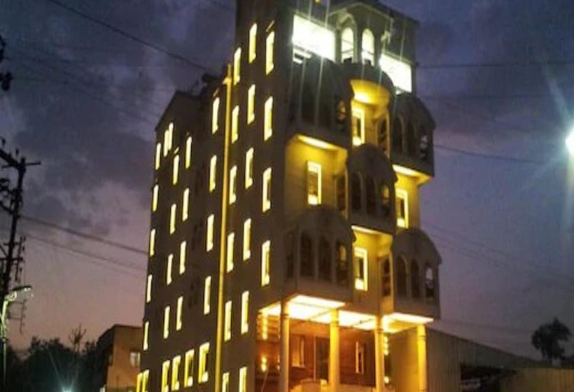 בית מלון כפרי Raj Palace