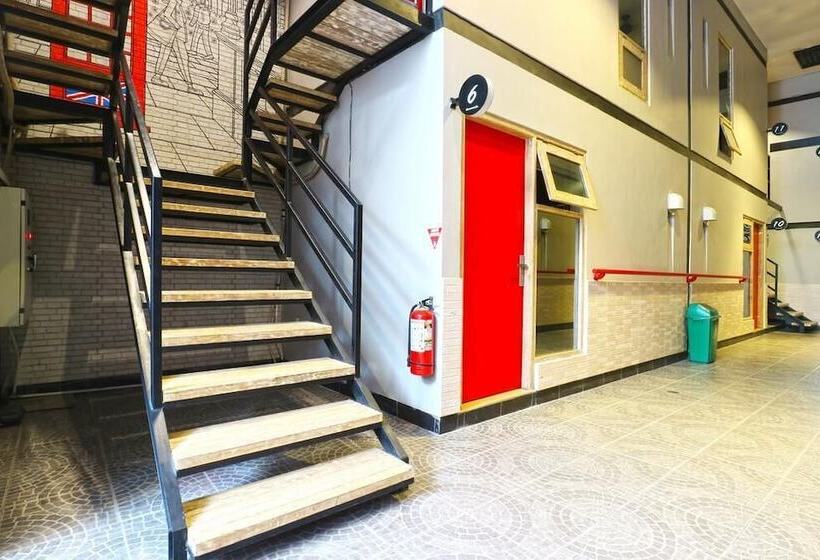 Kamariska Hostel