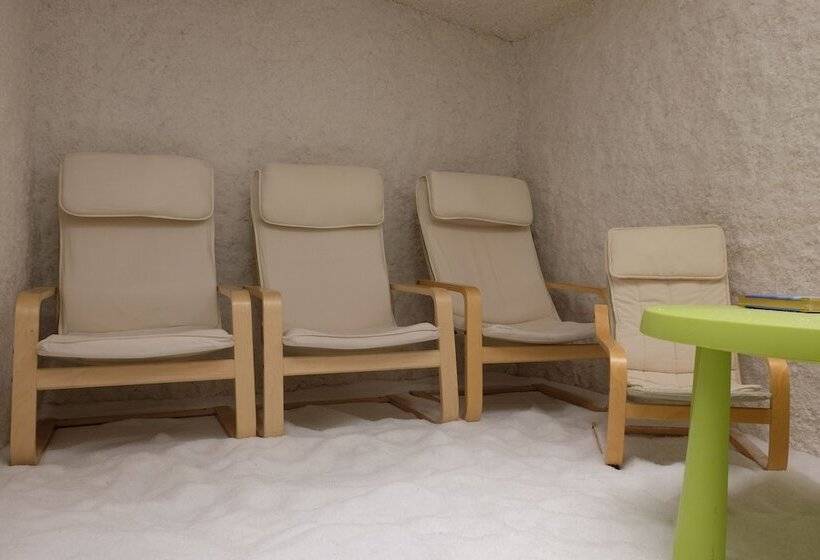 פנסיון La Rocca Guest House & Spa