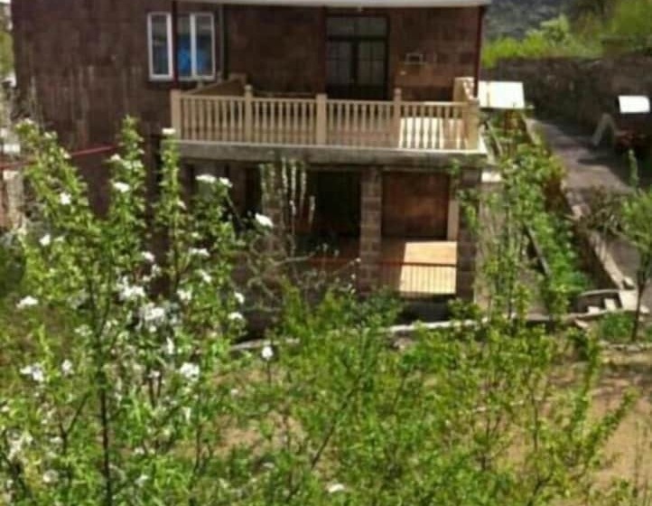 هاستل In Alaverdi