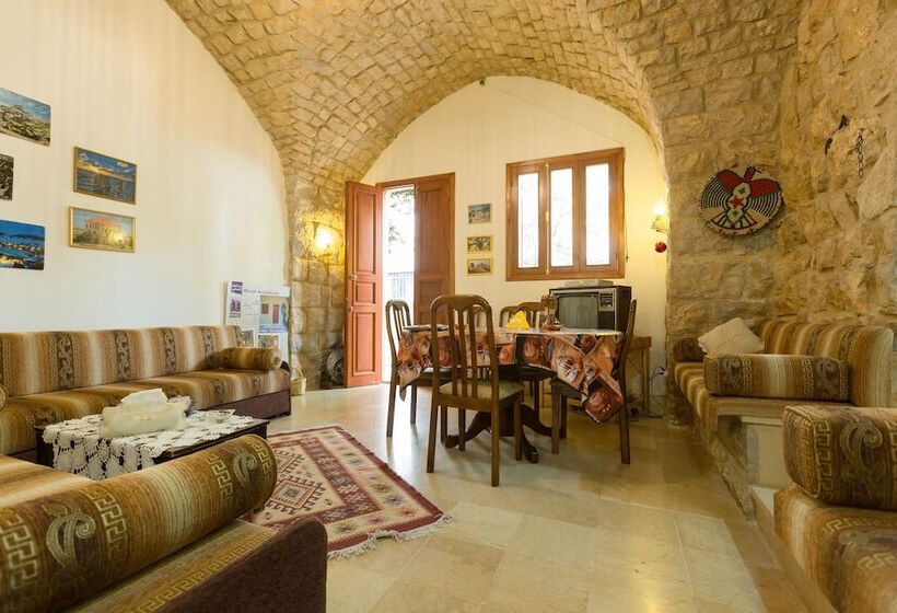 Boustany Guest House Hostel