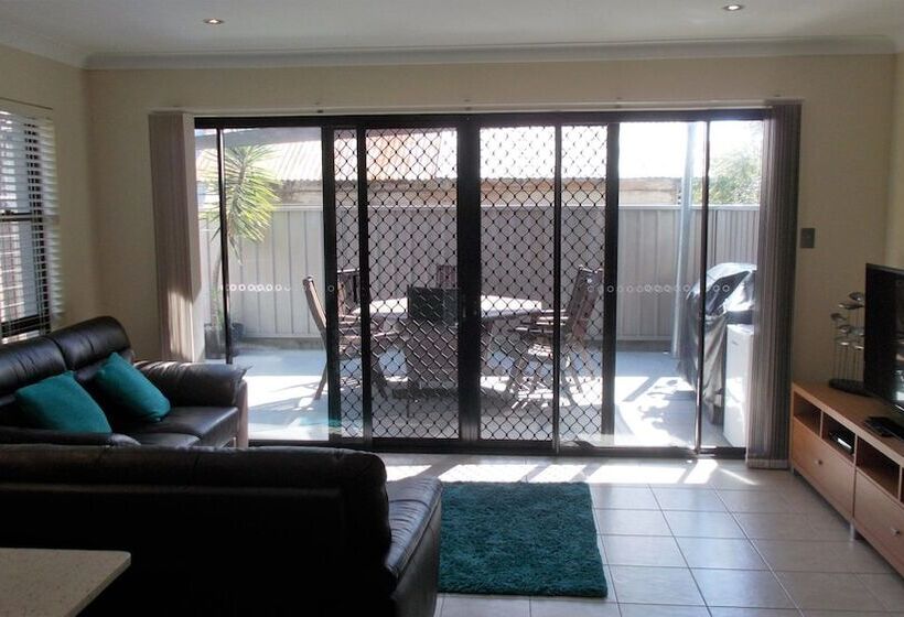 La Bella Vita At South West Rocks   No Sheets Or Towels Provided