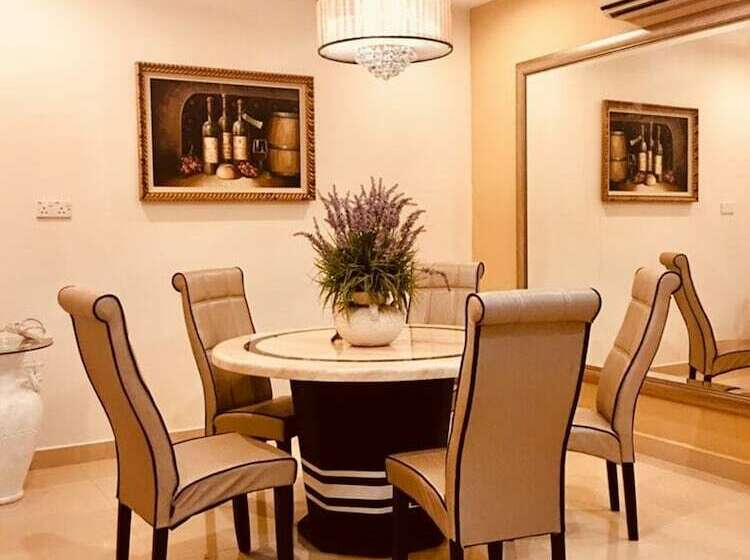پانسیون Botanic Elegant Suite Klang