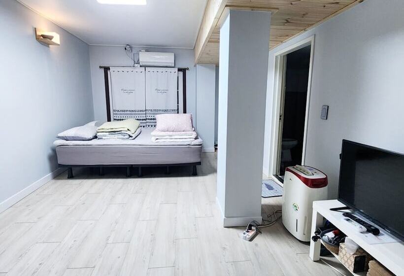 הוסטל Yeobyul Guesthouse