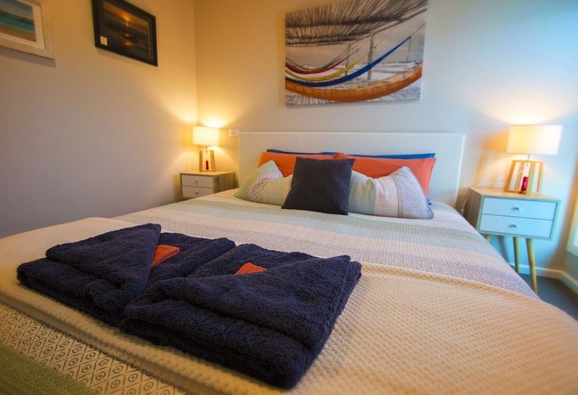 Coorong Cabins  Pelican Cabin