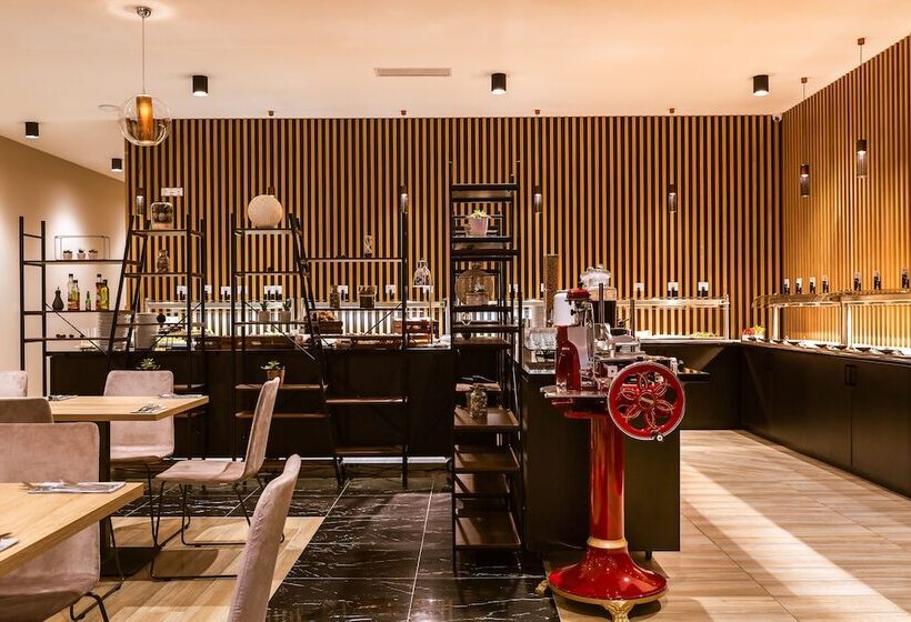 هتل Green Mountain 5