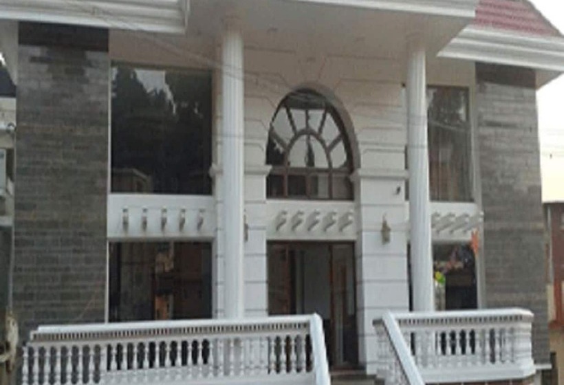 هتل The Majestic Crown