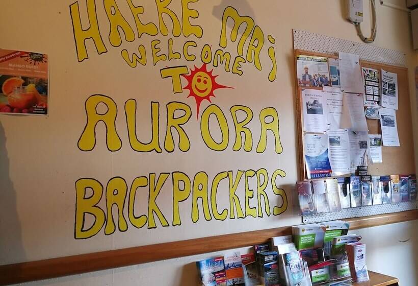 هاستل Aurora Backpackers