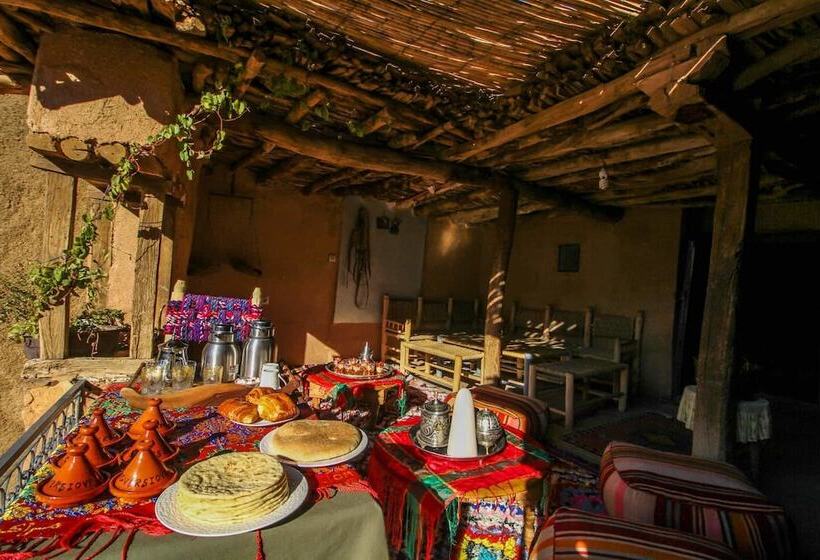 تختخواب و صبحانه Berber Family Lodge