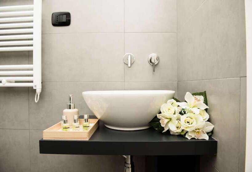 هتل Milazzo Inn Aimori