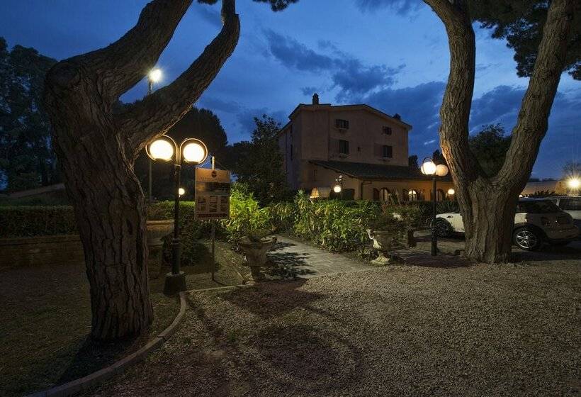 فندق La Pineta Dei Liberti