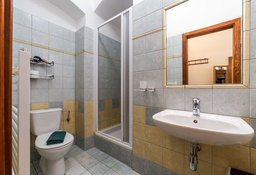 پانسیون Penzion Gardena