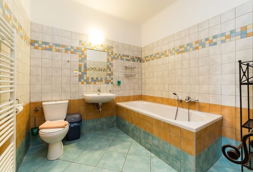 پانسیون Penzion Gardena