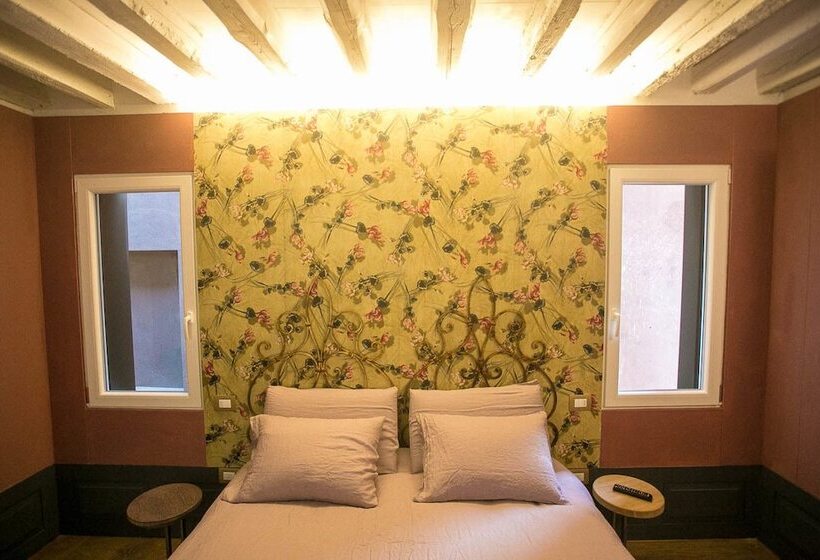 تختخواب و صبحانه Casa Sansera