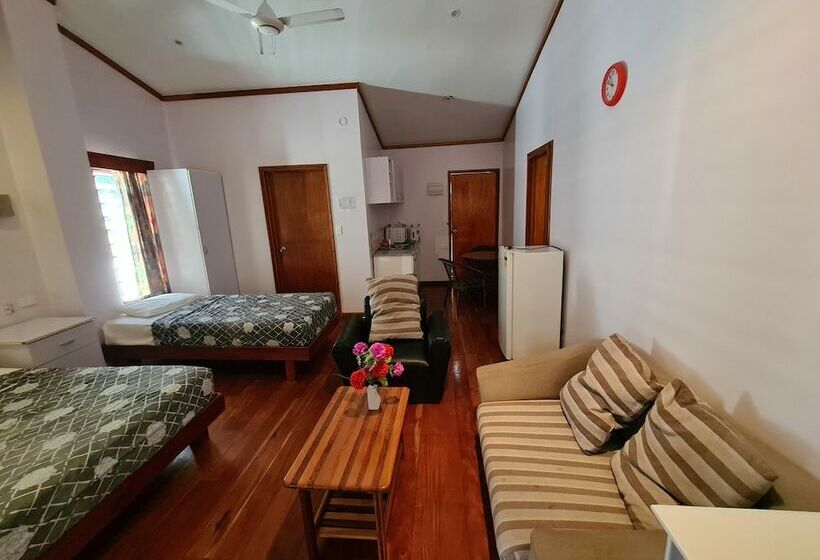 هتل Blue Light Village