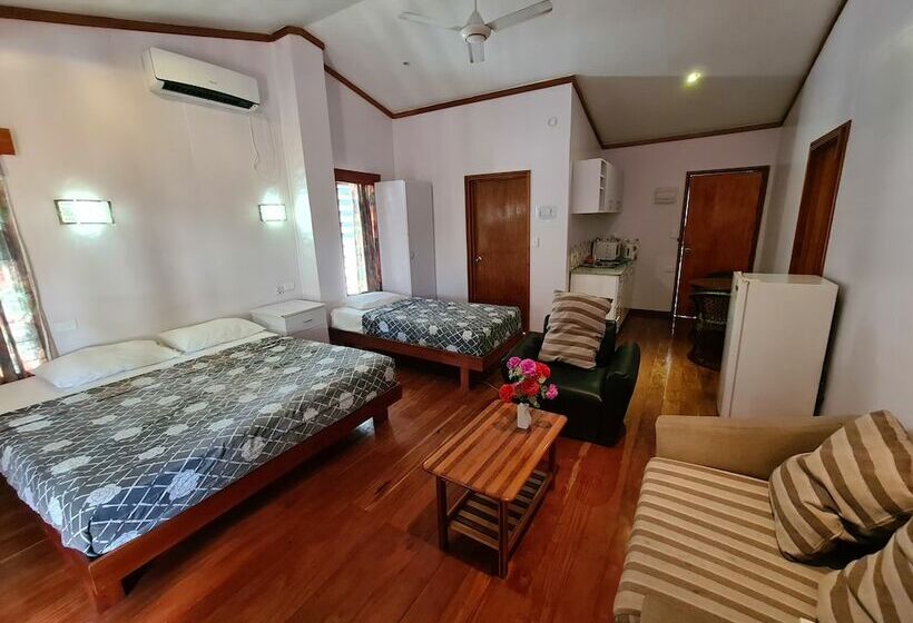 هتل Blue Light Village