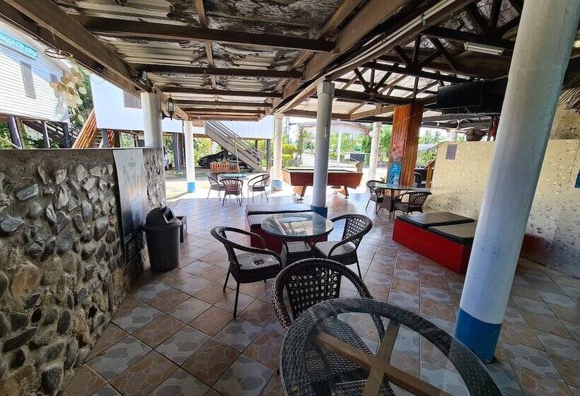 هتل Blue Light Village