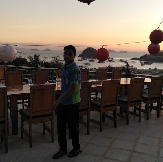 پانسیون Pesona Bali Room And Restaurant