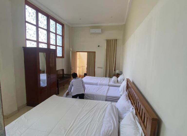 پانسیون Pesona Bali Room And Restaurant