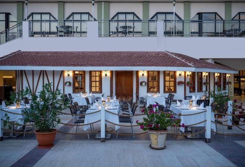 Adora Hotel & Resort