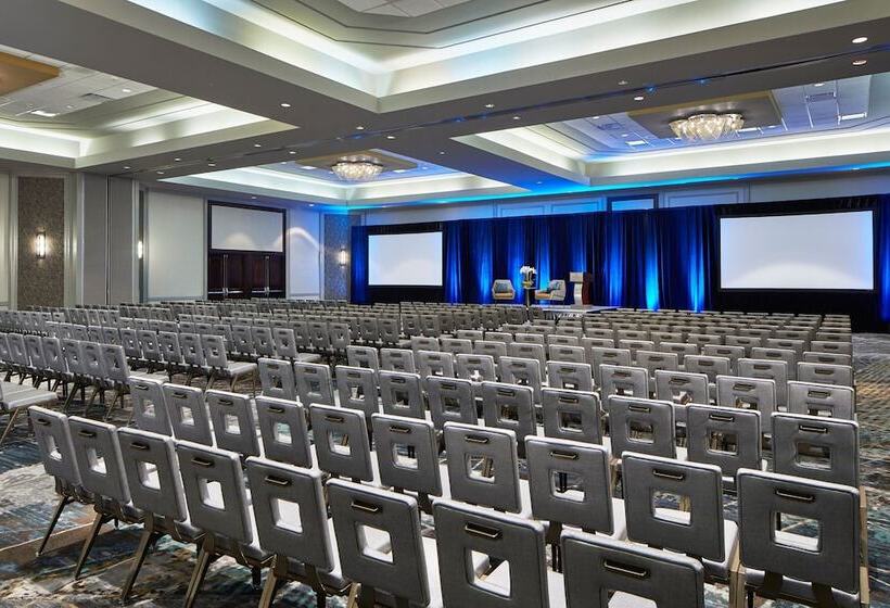 هتل Renaissance Mobile Riverview Plaza