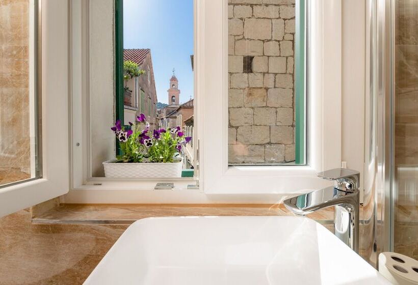 هتل Agava Lux Rooms&pool