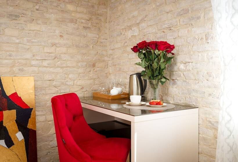 هتل Agava Lux Rooms&pool