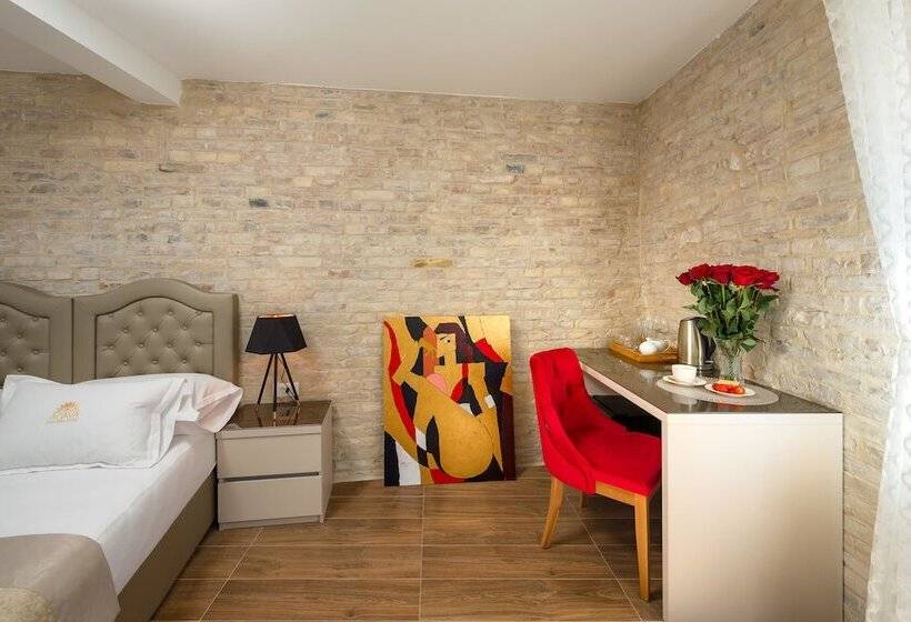 هتل Agava Lux Rooms&pool