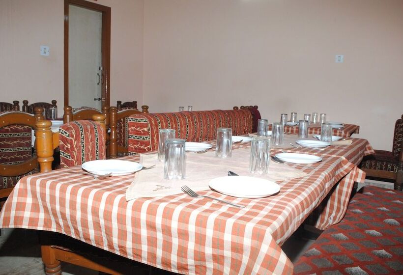 בית מלון כפרי Pancharatna Paradise