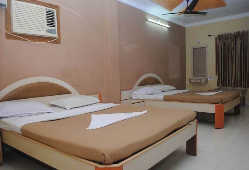 בית מלון כפרי Pancharatna Paradise