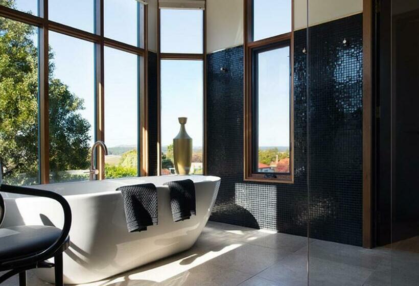 Montacute Pavilion And Gardens