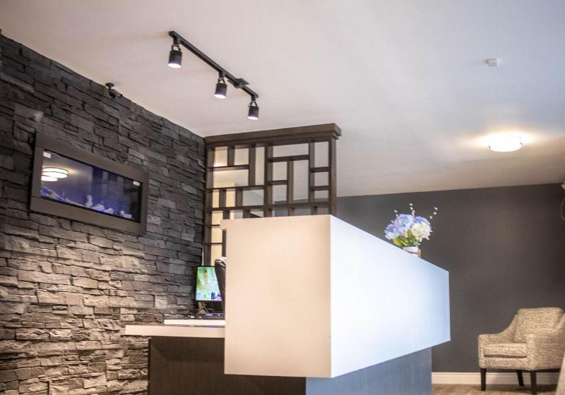 فندق على الطريق Newfound Inn & Suites