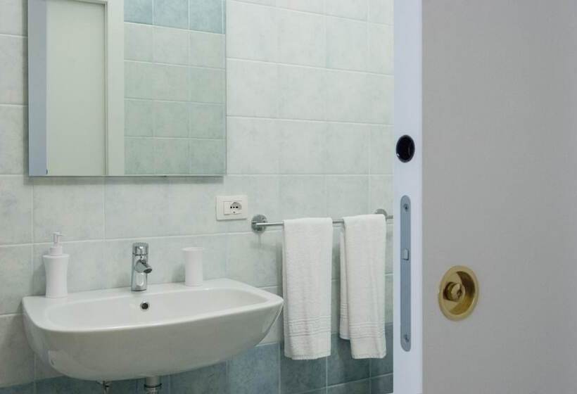 تختخواب و صبحانه Il Tacco Dello Stivale