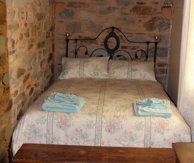 Hillside Cottage