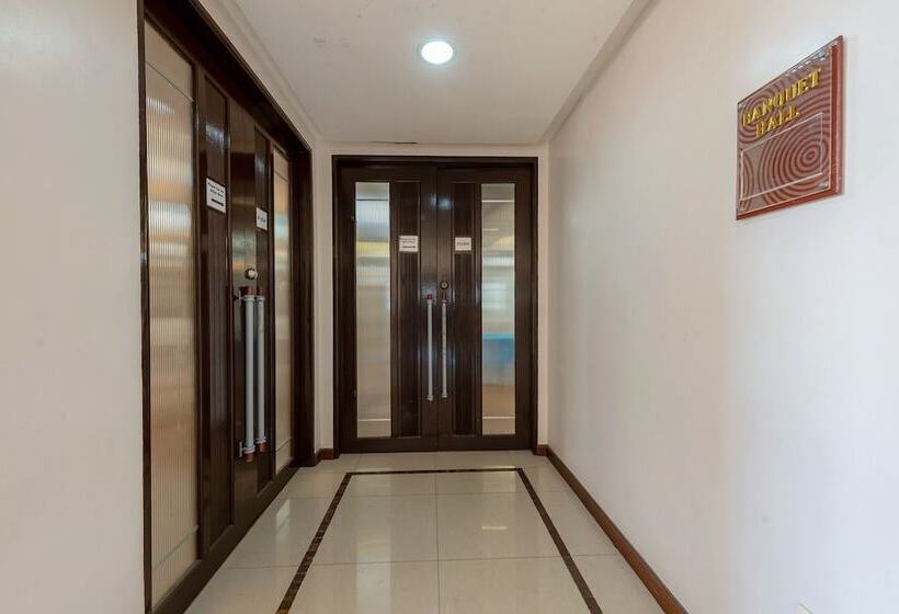 호텔 Capital O 176 Bliss