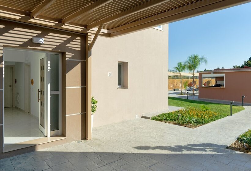 L & C Boutique Apartments