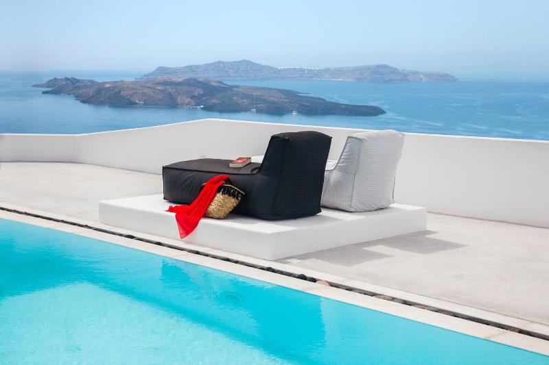 پانسیون Amity Suites  Adults Only