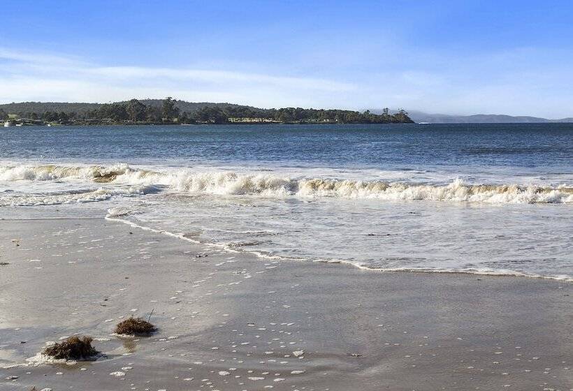 Summertime Beach Cottage