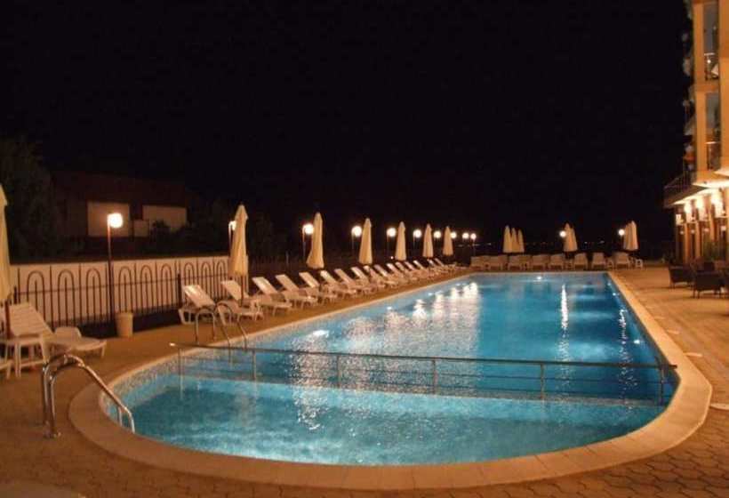 בית מלון כפרי Aqua Dolphin Beach  All Inclusive