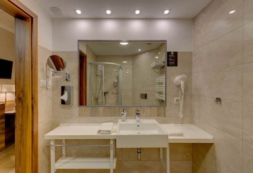 Mineral Hotel Malinowy Raj