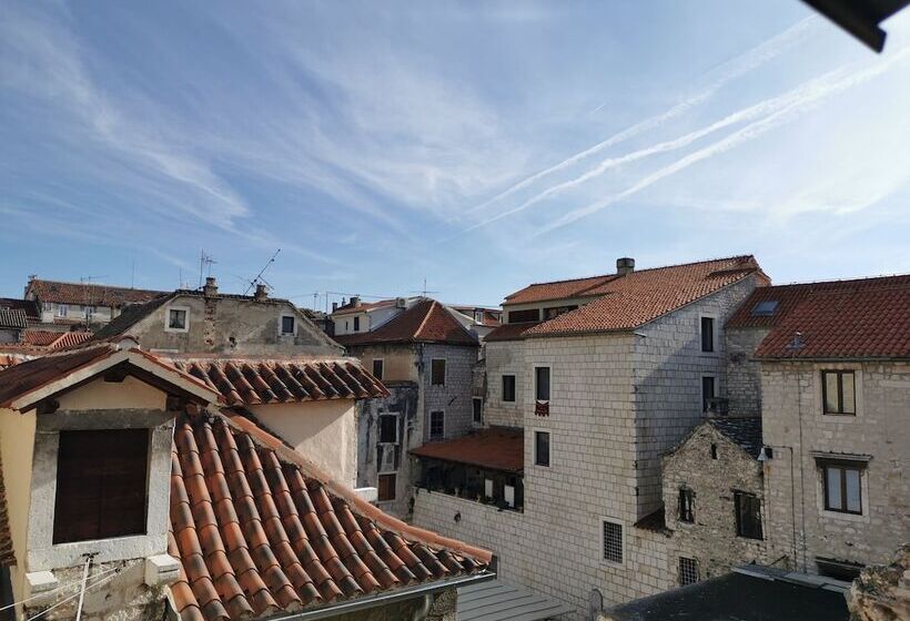 پانسیون Golden Gate Dream Rooms