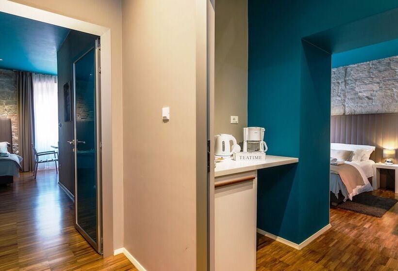 پانسیون Riva Luxury Rooms