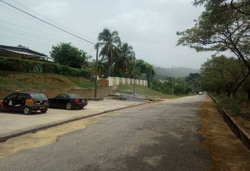 بنسيون Zito Guest Inn