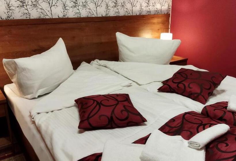 Pensjonat Zielone Wzgórze W Bolesławowie