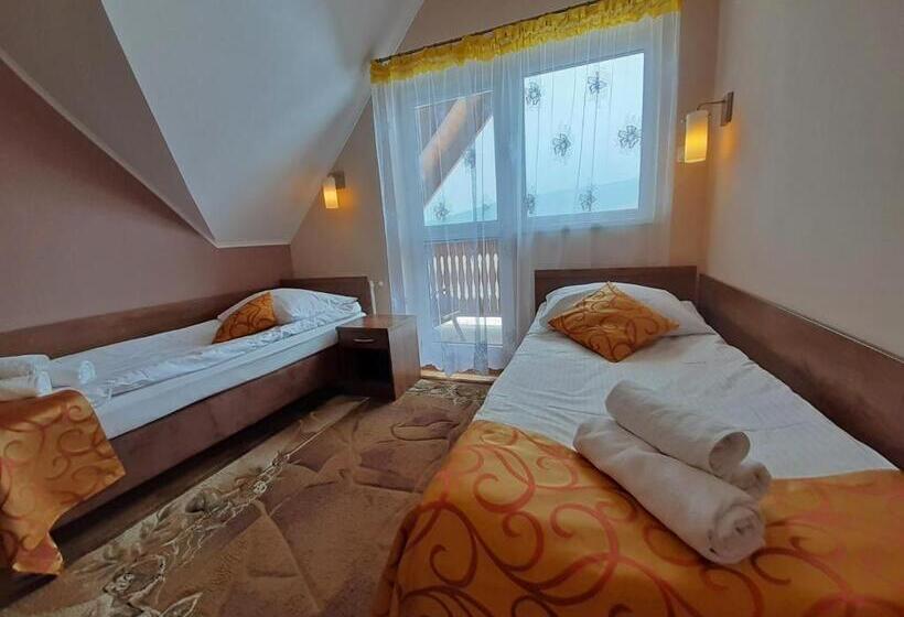 Pensjonat Zielone Wzgórze W Bolesławowie