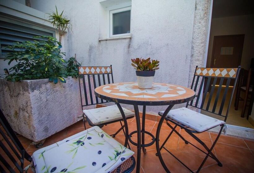 Apartments Selak
