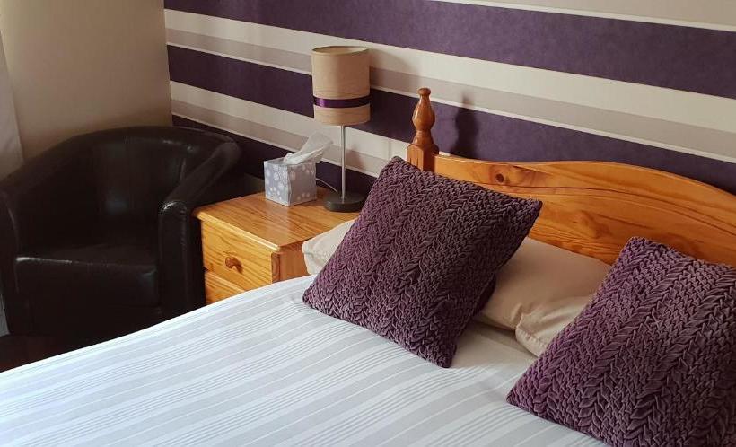 مبيت وإفطار Dergfield House